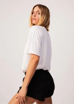Afends Pearly Hemp Oversized T-Shirt -Ski Pants Shop AfendsWomensPearly HempOversizedT Shirt White2211 600x d68a1308 35ea 4964 b675 646c663c27c7