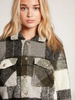 Volcom Silent Sherpa Laid Jacket 11 Volcom Silent Sherpa Laid Jacket -Ski Pants Shop B1512105 ARC 2 1188x1584 crop center eb12eac1 5672 4cd4 9664 0902517dcd94