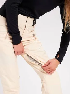 Burton Marcy High Rise Stretch Snowboard Pant 2022 38 Burton Marcy High Rise Stretch Snowboard Pant 2022 -Ski Pants Shop burton marcy high rise stretch pant 2022 creme brulee 6