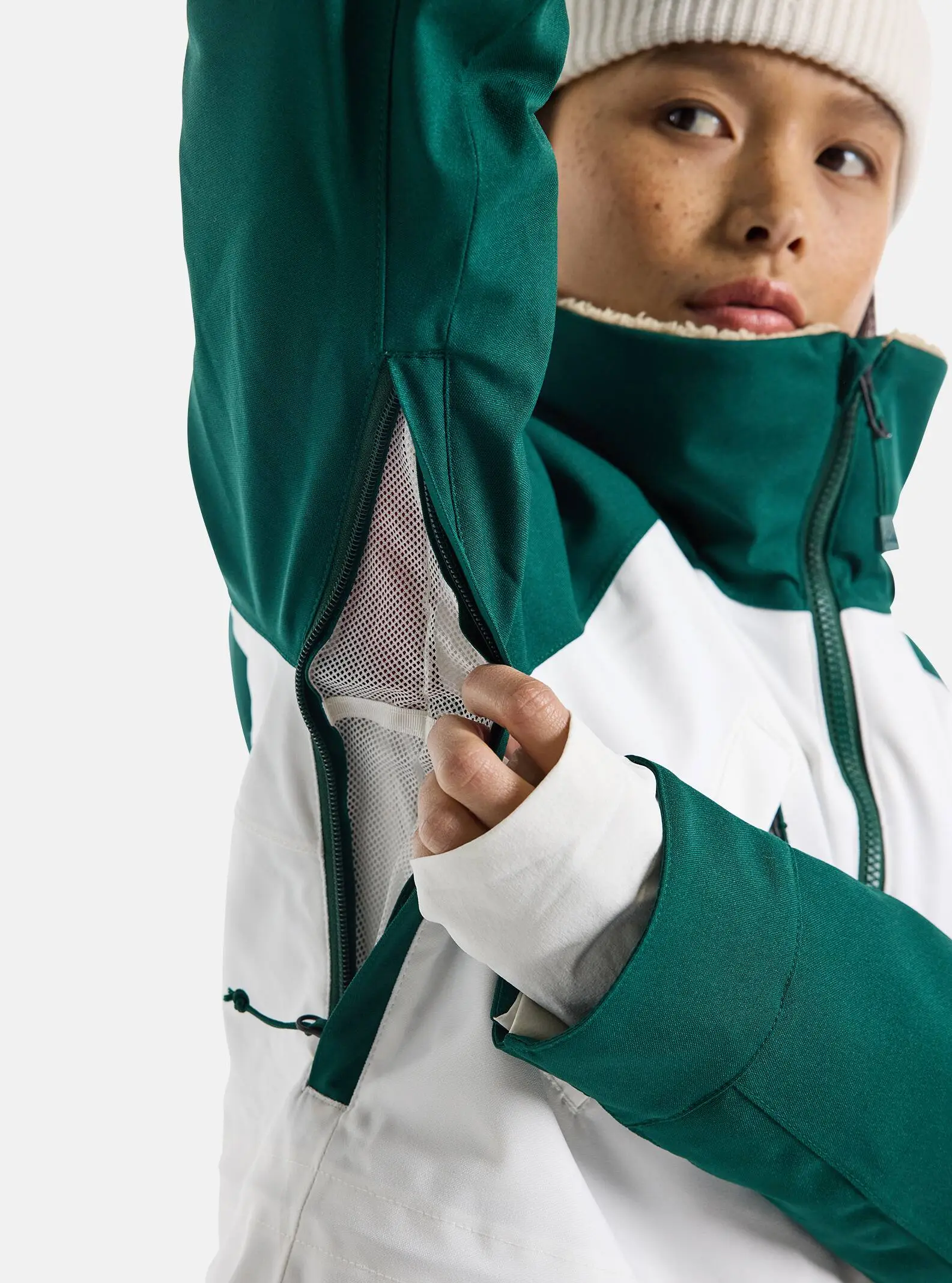 Burton Women's Prowess Jacket 31 Burton Women's Prowess Jacket - Image 30